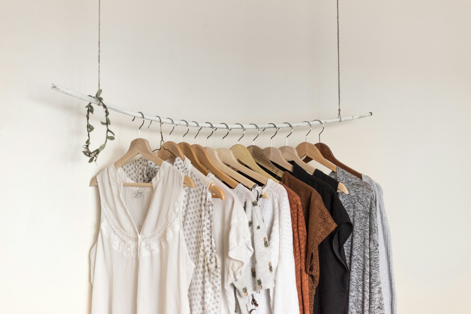 Fashion product grid layout for Amazon A+ fashion video module planning 2026