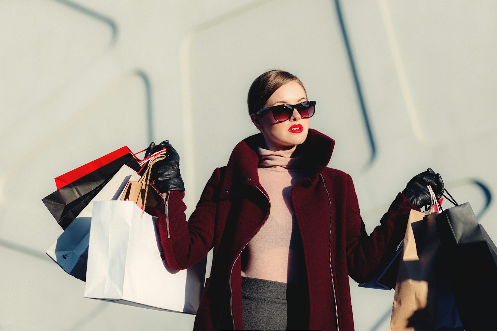 Street style fashion with bag for TikTok Shop try-on clip inspiration