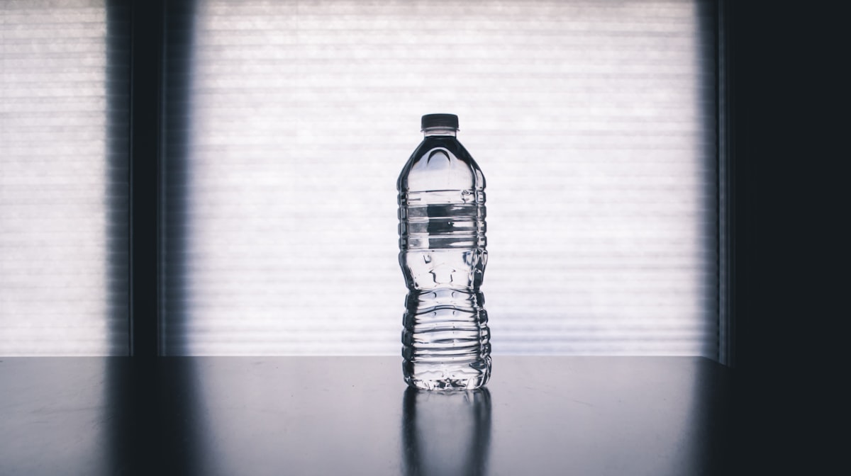 Insulated water bottles for AI product video